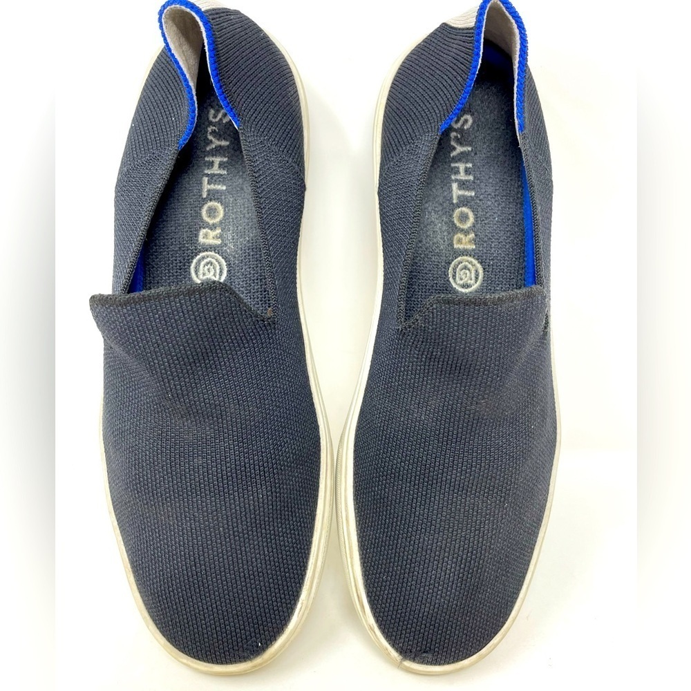 Black slip on Rothy’s size 9